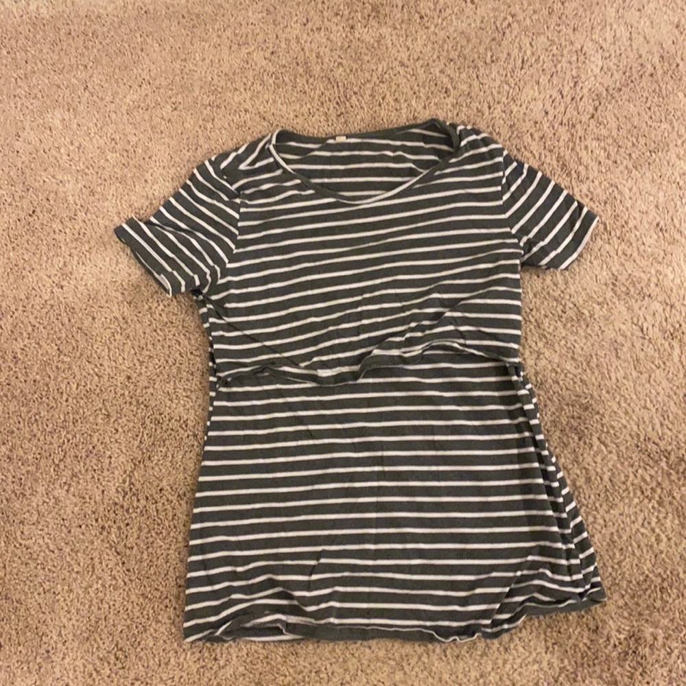 Size L Maternity and nursing shirt